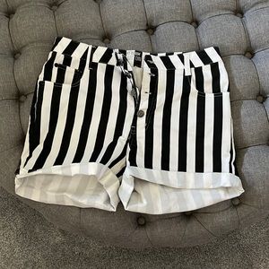 Hot topic stripped shorts.